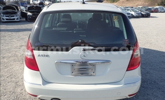 Buy Used Mercedes‒Benz A–Class White Car in Beitbridge in Matabeleland South Buy Used Mercedes‒Benz A–Class White Car in Beitbridge in Matabeleland South