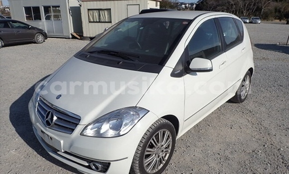 Buy Used Mercedes‒Benz A–Class White Car in Beitbridge in Matabeleland South Buy Used Mercedes‒Benz A–Class White Car in Beitbridge in Matabeleland South