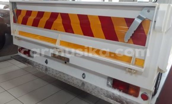 Nunua Ilio tumika Toyota Corsa Nyeupe Gari ndani ya Beitbridge nchini Matabeleland Kusini Nunua Ilio tumika Toyota Corsa Nyeupe Gari ndani ya Beitbridge nchini Matabeleland Kusini