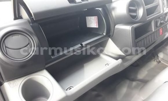 Nunua Ilio tumika Toyota Corsa Nyeupe Gari ndani ya Beitbridge nchini Matabeleland Kusini Nunua Ilio tumika Toyota Corsa Nyeupe Gari ndani ya Beitbridge nchini Matabeleland Kusini