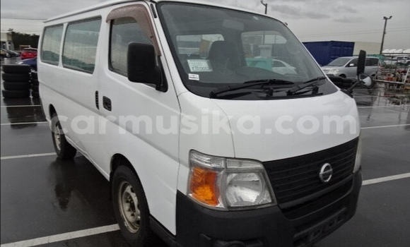 Acheter Occasion Voiture Nissan Caravan Blanc à Beitbridge, Matabeleland South