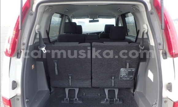 Buy Used Toyota ISis White Car in Beitbridge in Matabeleland South Buy Used Toyota ISis White Car in Beitbridge in Matabeleland South