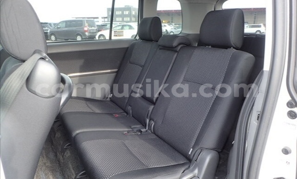 Buy Used Toyota ISis White Car in Beitbridge in Matabeleland South Buy Used Toyota ISis White Car in Beitbridge in Matabeleland South