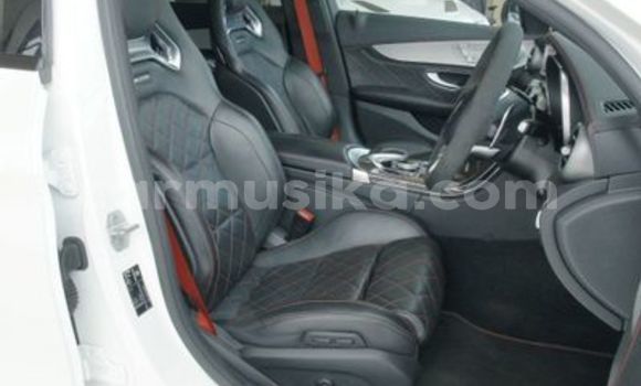 Buy Used Mercedes-Benz C-Classe White Car in Beitbridge in Matabeleland South Buy Used Mercedes-Benz C-Classe White Car in Beitbridge in Matabeleland South