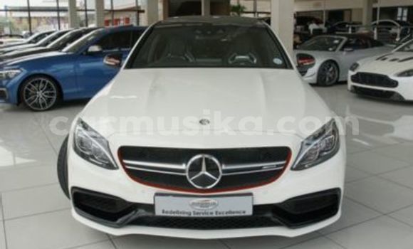 Buy Used Mercedes-Benz C-Classe White Car in Beitbridge in Matabeleland South Buy Used Mercedes-Benz C-Classe White Car in Beitbridge in Matabeleland South