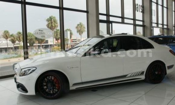 Buy Used Mercedes-Benz C-Classe White Car in Beitbridge in Matabeleland South Buy Used Mercedes-Benz C-Classe White Car in Beitbridge in Matabeleland South