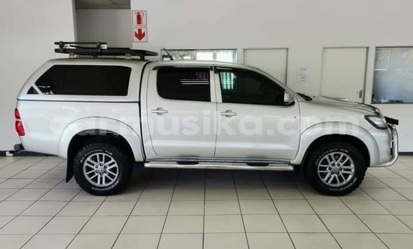 Tenga Tsaru Toyota Hilux Chena Mota in Harare in Harare Tenga Tsaru Toyota Hilux Chena Mota in Harare in Harare