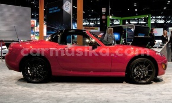 Nunua Ilio tumika Mazda MX-3 Nyekundu Gari ndani ya Beitbridge nchini Matabeleland Kusini