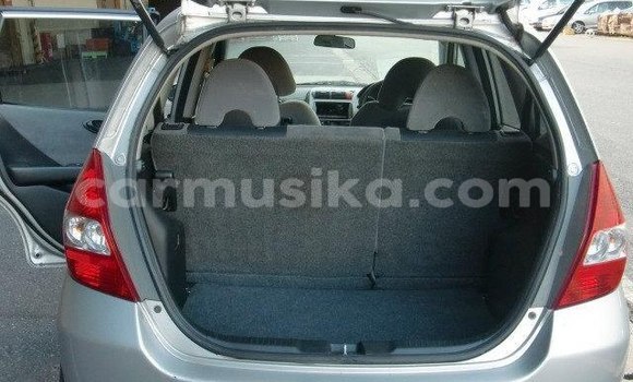 Tenga Tsaru Honda CR–V Sirivha Mota in Beitbridge in Matabeleland South Tenga Tsaru Honda CR–V Sirivha Mota in Beitbridge in Matabeleland South