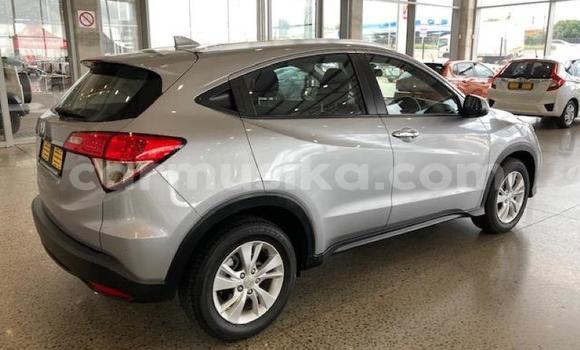 Tenga Tsaru Honda CR–V Nhema Mota in Alexandra Park in Harare Tenga Tsaru Honda CR–V Nhema Mota in Alexandra Park in Harare