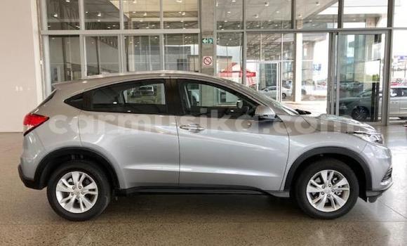 Tenga Tsaru Honda CR–V Nhema Mota in Alexandra Park in Harare Tenga Tsaru Honda CR–V Nhema Mota in Alexandra Park in Harare