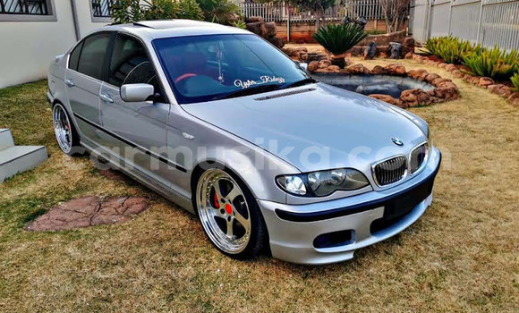 Tenga Tsaru BMW 3–Series Sirivha Mota in Beitbridge in Matabeleland South Tenga Tsaru BMW 3–Series Sirivha Mota in Beitbridge in Matabeleland South