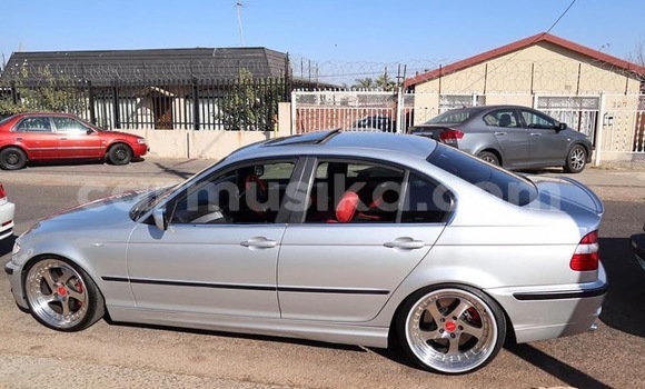 Tenga Tsaru BMW 3–Series Sirivha Mota in Beitbridge in Matabeleland South Tenga Tsaru BMW 3–Series Sirivha Mota in Beitbridge in Matabeleland South