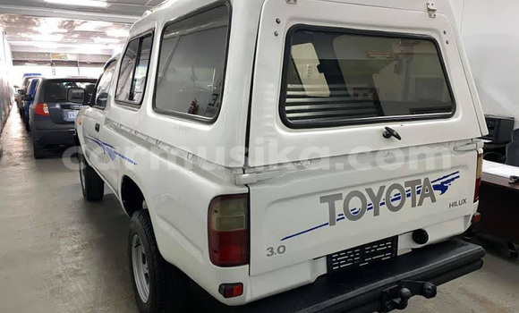 Acheter Occasion Voiture Toyota Hilux Blanc à Beitbridge, Matabeleland South Acheter Occasion Voiture Toyota Hilux Blanc à Beitbridge, Matabeleland South