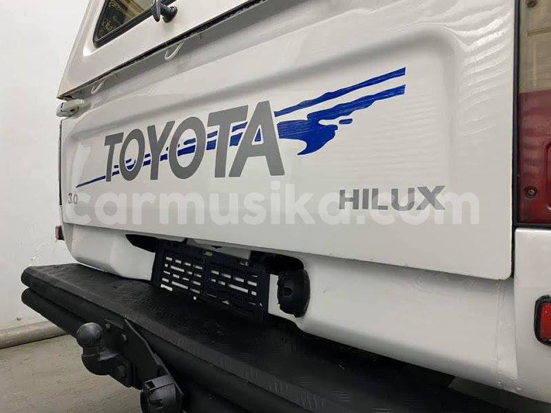 Big with watermark toyota hilux matabeleland south beitbridge 20988