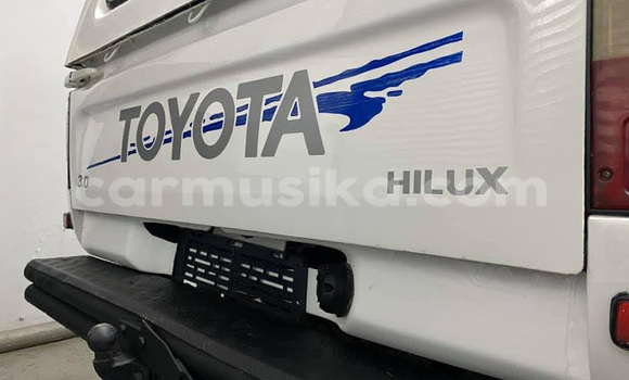 Acheter Occasion Voiture Toyota Hilux Blanc à Beitbridge, Matabeleland South Acheter Occasion Voiture Toyota Hilux Blanc à Beitbridge, Matabeleland South
