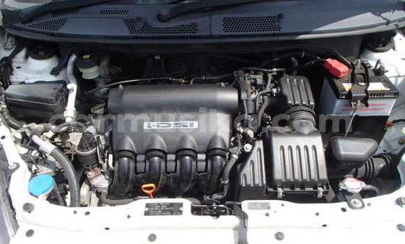 Buy Used Honda CR–V White Car in Beitbridge in Matabeleland South