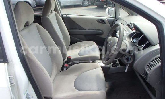 Tenga Tsaru Honda CR–V Chena Mota in Beitbridge in Matabeleland South Tenga Tsaru Honda CR–V Chena Mota in Beitbridge in Matabeleland South