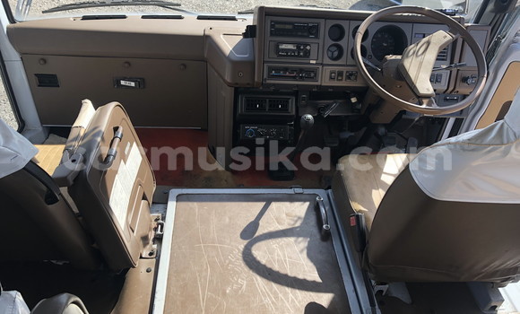 Buy Used Nissan Caravan Other Car in Beitbridge in Matabeleland South Buy Used Nissan Caravan Other Car in Beitbridge in Matabeleland South