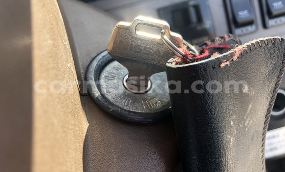 Buy Used Nissan Caravan Other Car in Beitbridge in Matabeleland South Buy Used Nissan Caravan Other Car in Beitbridge in Matabeleland South