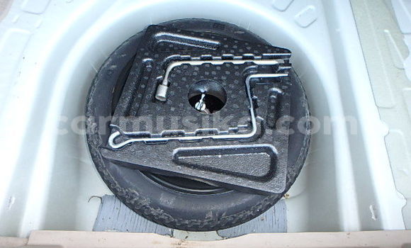 Acheter Occasion Voiture Toyota Allion Blanc à Beitbridge, Matabeleland South Acheter Occasion Voiture Toyota Allion Blanc à Beitbridge, Matabeleland South