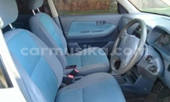 Acheter Occasion Voiture Toyota Duet Blanc à Harare, Harare Acheter Occasion Voiture Toyota Duet Blanc à Harare, Harare