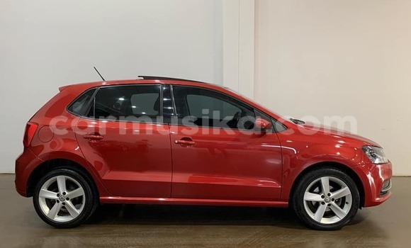 Acheter Occasion Voiture Volkswagen Polo Rouge à Beitbridge, Matabeleland South Acheter Occasion Voiture Volkswagen Polo Rouge à Beitbridge, Matabeleland South