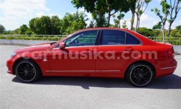 Acheter Occasion Voiture Mercedes‒Benz C–Class Rouge à Beitbridge, Matabeleland South Acheter Occasion Voiture Mercedes‒Benz C–Class Rouge à Beitbridge, Matabeleland South