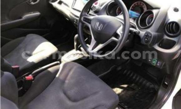Acheter Occasion Voiture Honda Fit Blanc à Beitbridge, Matabeleland South Acheter Occasion Voiture Honda Fit Blanc à Beitbridge, Matabeleland South