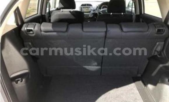 Acheter Occasion Voiture Honda Fit Blanc à Beitbridge, Matabeleland South Acheter Occasion Voiture Honda Fit Blanc à Beitbridge, Matabeleland South