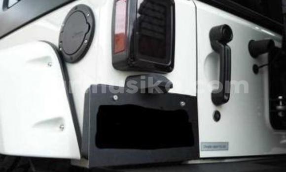 Acheter Occasion Voiture Jeep Wrangler Blanc à Beitbridge, Matabeleland South Acheter Occasion Voiture Jeep Wrangler Blanc à Beitbridge, Matabeleland South