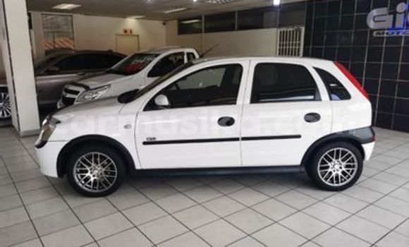 Buy Used Opel Corsa White Car in Beitbridge in Matabeleland South Buy Used Opel Corsa White Car in Beitbridge in Matabeleland South