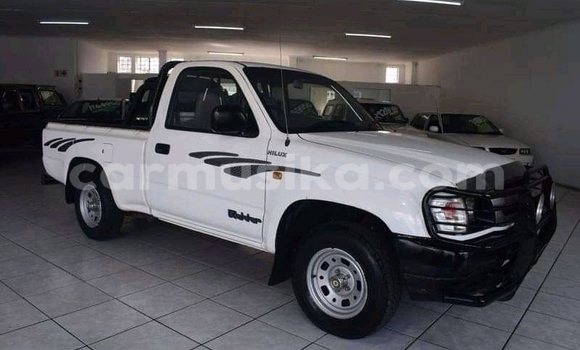 Acheter Occasion Voiture Toyota Hilux Blanc à Beitbridge, Matabeleland South Acheter Occasion Voiture Toyota Hilux Blanc à Beitbridge, Matabeleland South