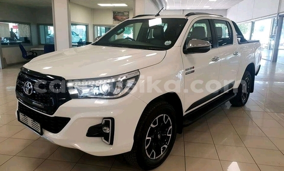 Nunua Ilio tumika Toyota Hilux Nyeupe Gari ndani ya Beitbridge nchini Matabeleland Kusini