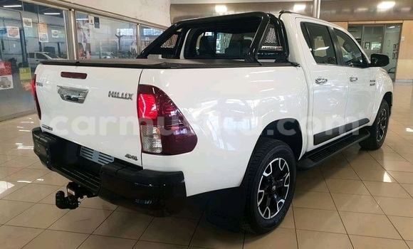 Tenga Tsaru Toyota Hilux Chena Mota in Beitbridge in Matabeleland South Tenga Tsaru Toyota Hilux Chena Mota in Beitbridge in Matabeleland South