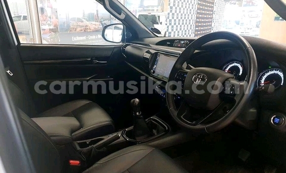 Tenga Tsaru Toyota Hilux Chena Mota in Beitbridge in Matabeleland South Tenga Tsaru Toyota Hilux Chena Mota in Beitbridge in Matabeleland South