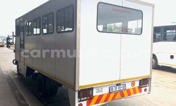 Buy Used Isuzu FTR 850 Other Truck in Beitbridge in Matabeleland South Buy Used Isuzu FTR 850 Other Truck in Beitbridge in Matabeleland South