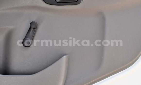 Buy Used Nissan UD White Truck in Beitbridge in Matabeleland South Buy Used Nissan UD White Truck in Beitbridge in Matabeleland South