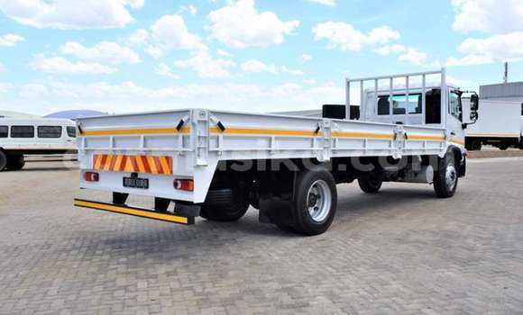 Buy Used Nissan UD White Truck in Beitbridge in Matabeleland South Buy Used Nissan UD White Truck in Beitbridge in Matabeleland South