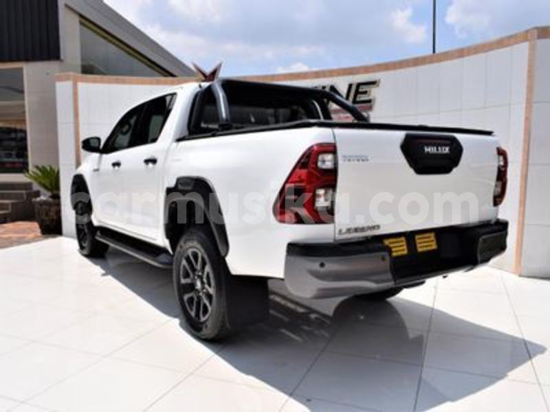 Big with watermark toyota hilux matabeleland south beitbridge 21075