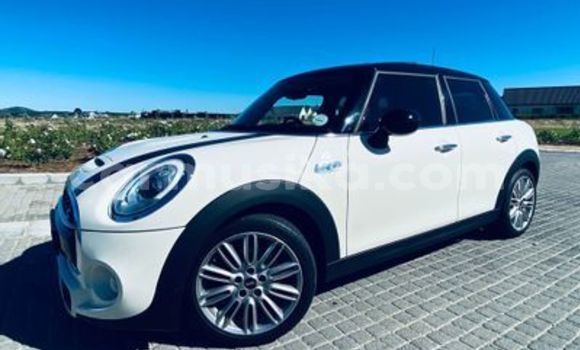 Buy Used MINI Clubman Other Car in Beitbridge in Matabeleland South Buy Used MINI Clubman Other Car in Beitbridge in Matabeleland South