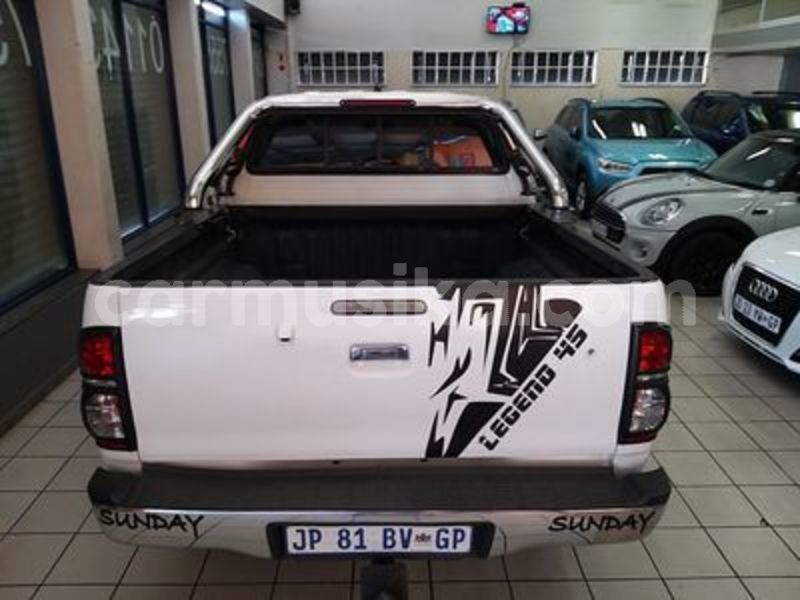 Big with watermark toyota hilux matabeleland south beitbridge 21079