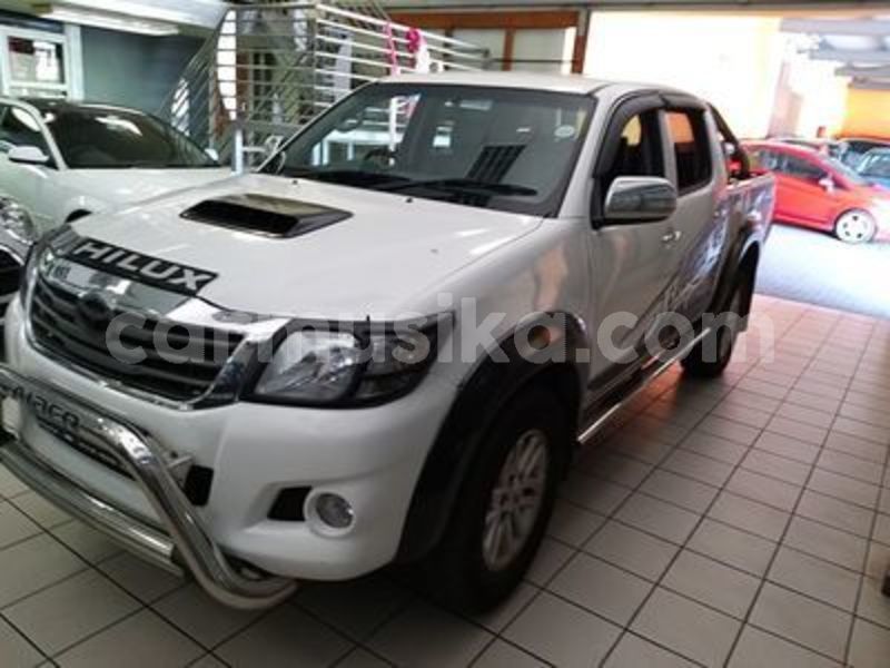 Big with watermark toyota hilux matabeleland south beitbridge 21079