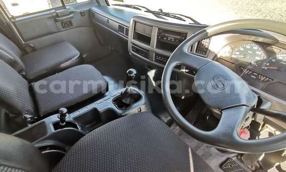 Acheter Occasion Utilitaire Nissan UD Autre à Beitbridge, Matabeleland South Acheter Occasion Utilitaire Nissan UD Autre à Beitbridge, Matabeleland South