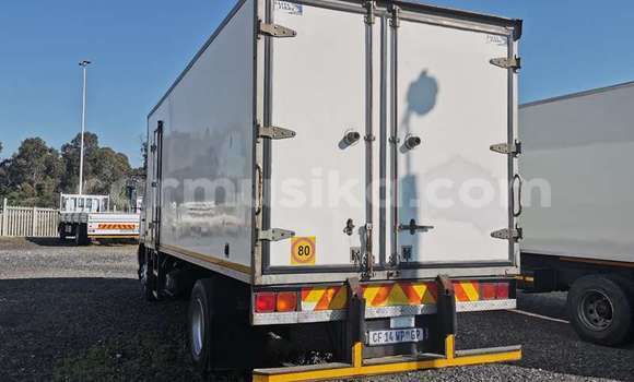 Acheter Occasion Utilitaire Nissan UD Autre à Beitbridge, Matabeleland South Acheter Occasion Utilitaire Nissan UD Autre à Beitbridge, Matabeleland South