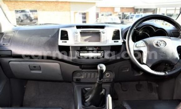 Tenga Tsaru Toyota Hilux Chena Mota in Beitbridge in Matabeleland South Tenga Tsaru Toyota Hilux Chena Mota in Beitbridge in Matabeleland South