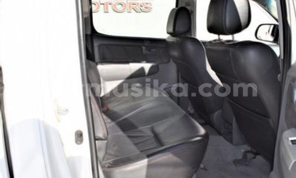 Tenga Tsaru Toyota Hilux Chena Mota in Beitbridge in Matabeleland South Tenga Tsaru Toyota Hilux Chena Mota in Beitbridge in Matabeleland South