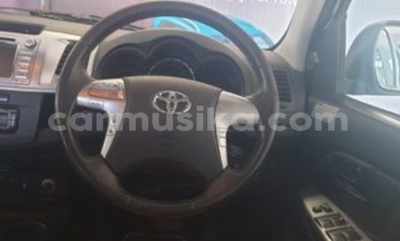 Acheter Occasion Voiture Toyota Hilux Blanc à Beitbridge, Matabeleland South Acheter Occasion Voiture Toyota Hilux Blanc à Beitbridge, Matabeleland South