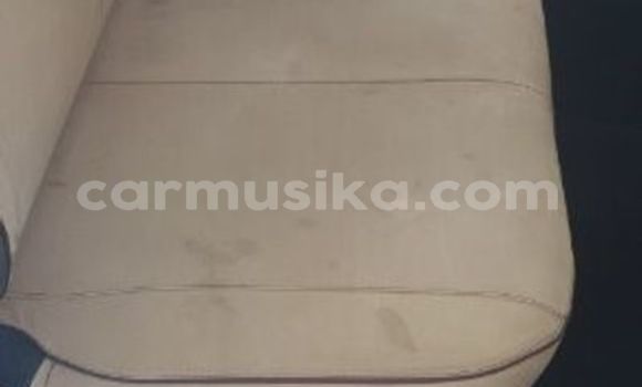 Acheter Occasion Voiture Toyota Hilux Blanc à Beitbridge, Matabeleland South Acheter Occasion Voiture Toyota Hilux Blanc à Beitbridge, Matabeleland South