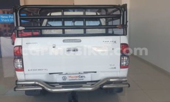 Acheter Occasion Voiture Toyota Hilux Blanc à Beitbridge, Matabeleland South Acheter Occasion Voiture Toyota Hilux Blanc à Beitbridge, Matabeleland South